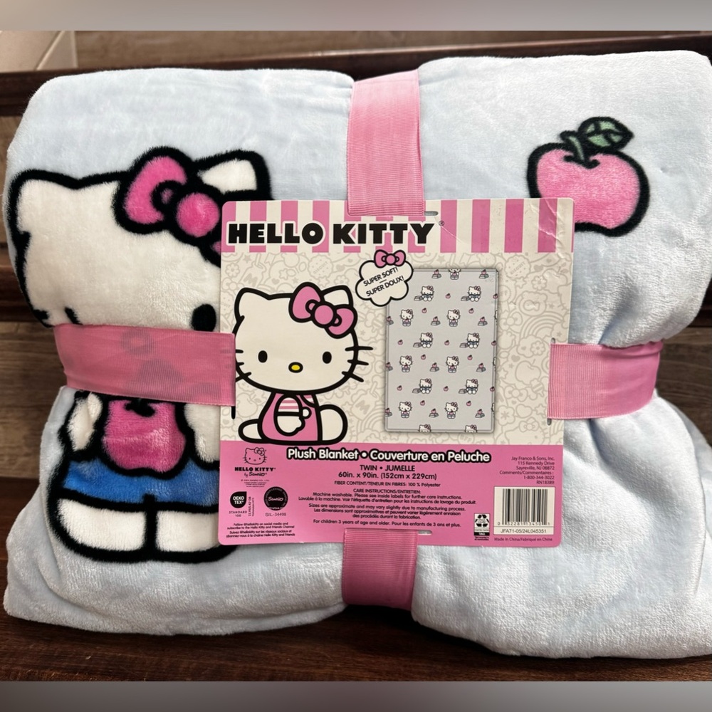 Super Cute 🥰 Soft Hello Kitty Blue Plush Blanket Twin Size 60in x 90in  - NEW
